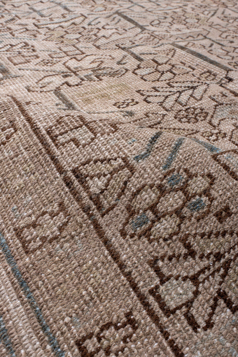 Antique Heriz Area Rug (6' x 9')